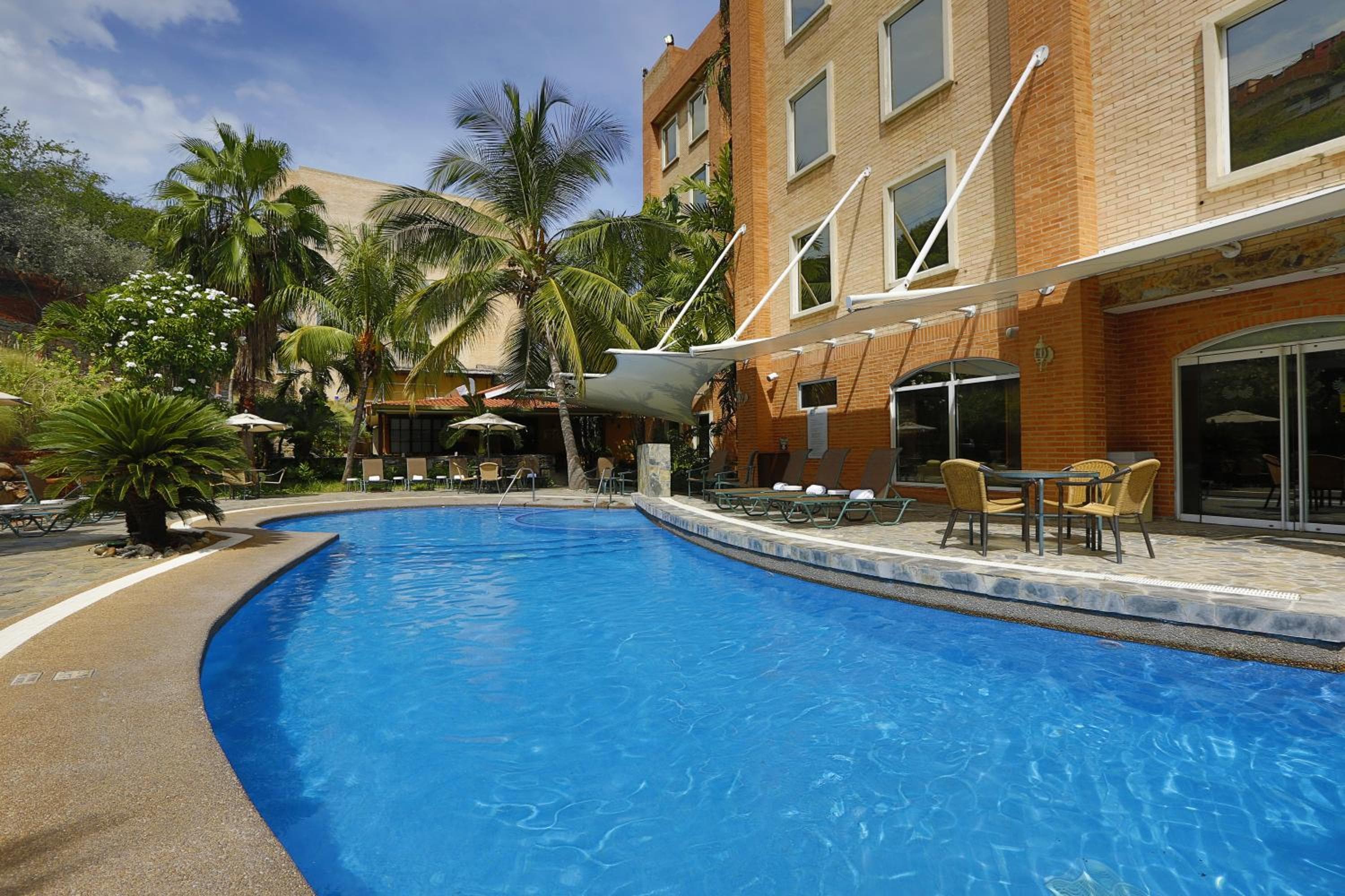 EUROBUILDING EXPRESS MAIQUETIA